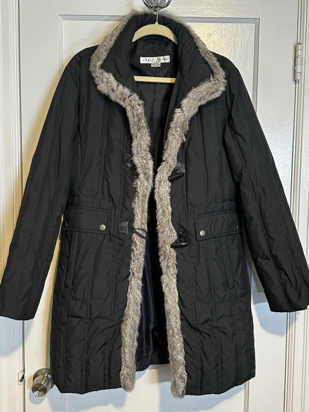 Larry Levine Black Quilted Winter Coat, size XL